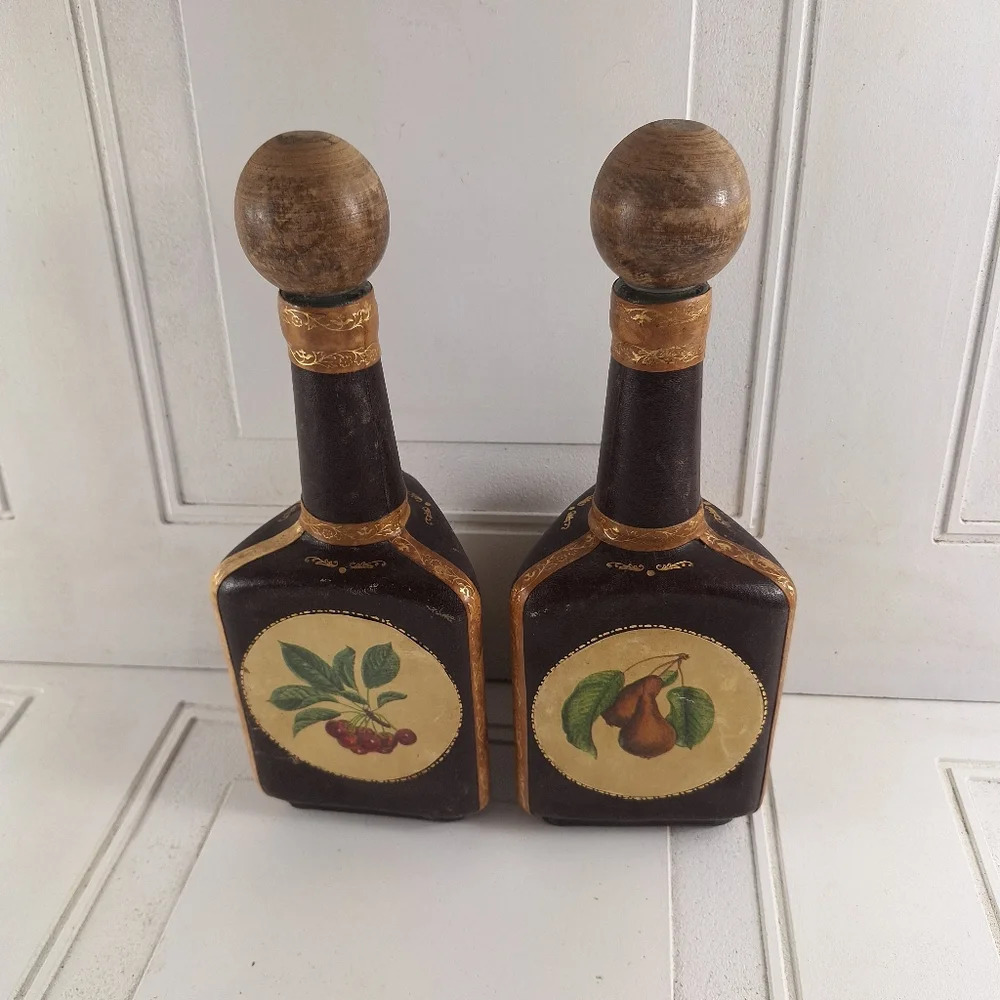 Vintage leather-wrapped glass decanters Rustic - Picture 10 of 10